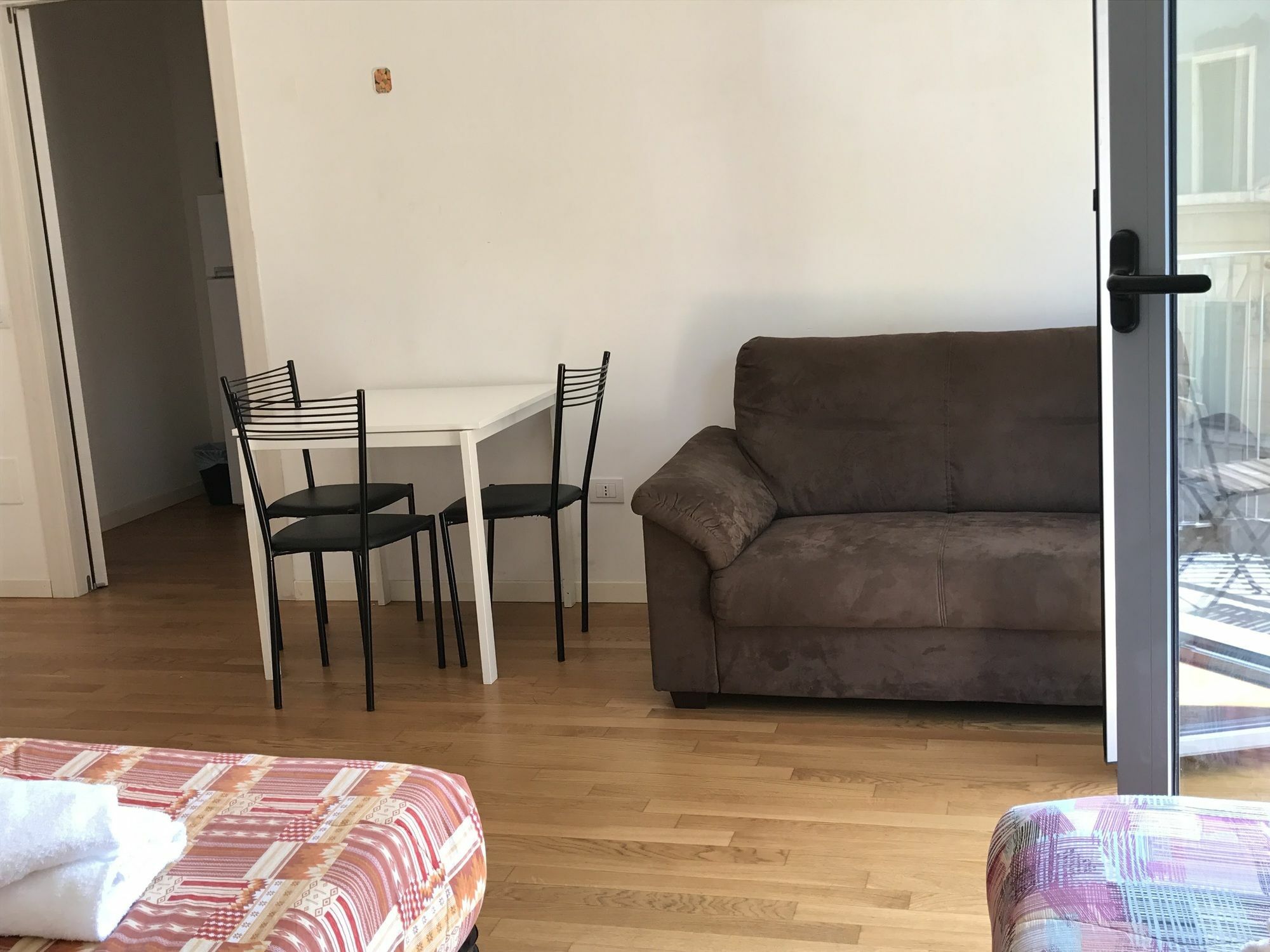 Red Line Apartments Milano Ngoại thất bức ảnh