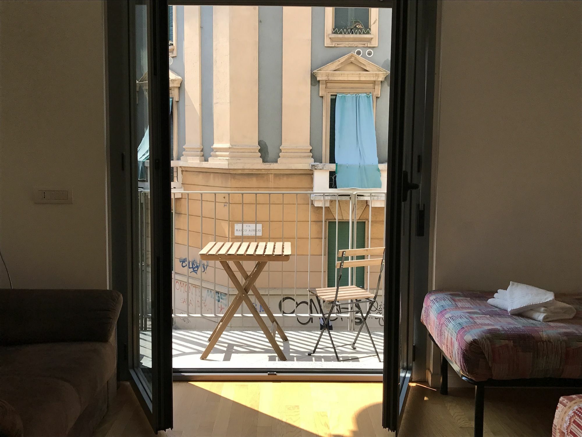 Red Line Apartments Milano Ngoại thất bức ảnh