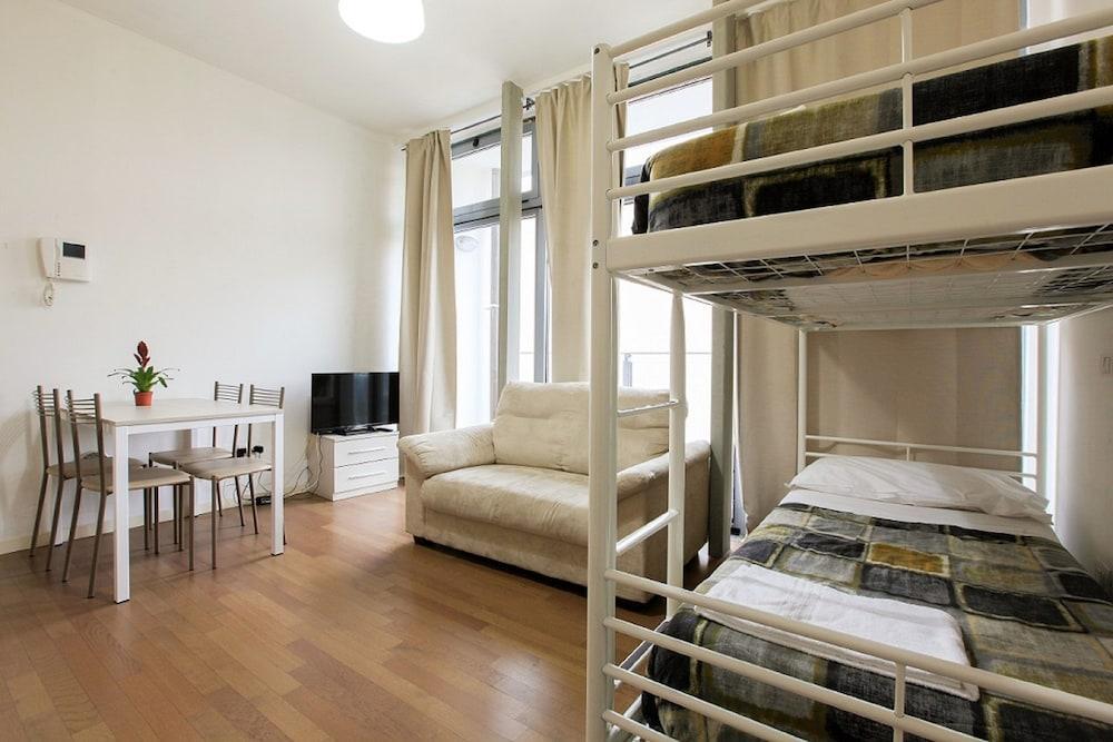 Red Line Apartments Milano Ngoại thất bức ảnh
