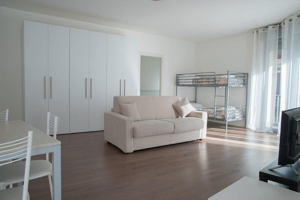 Red Line Apartments Milano Ngoại thất bức ảnh