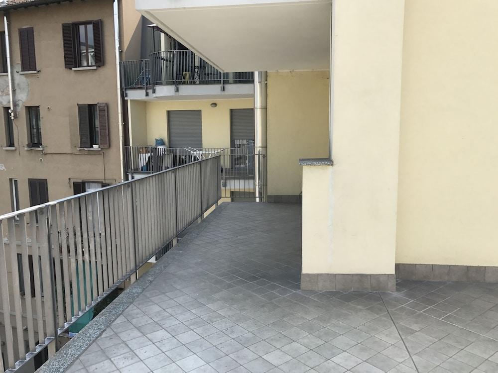 Red Line Apartments Milano Ngoại thất bức ảnh