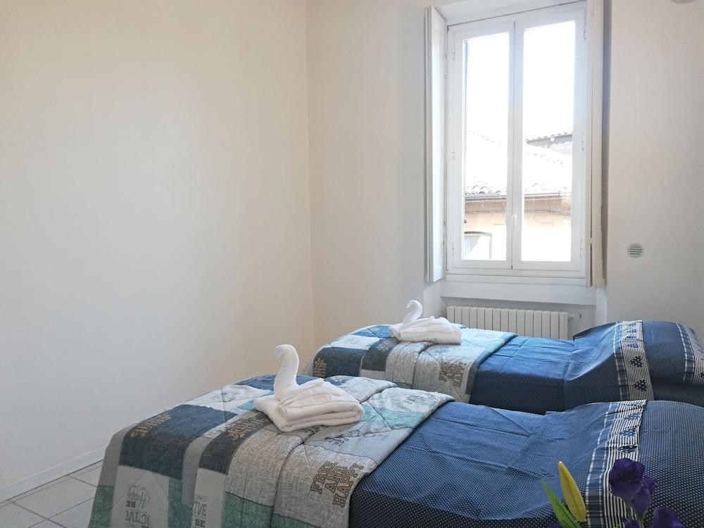 Red Line Apartments Milano Ngoại thất bức ảnh